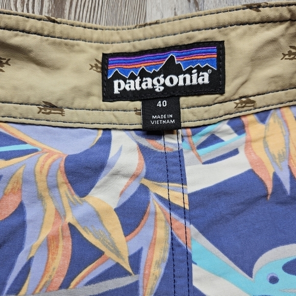 Patagonia Men's Hydropeak SP Boardshorts Tropical Flowers Birds of Paradise 40 - Picture 4 of 6